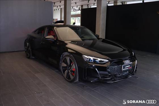 AUDI RS E-TRON GT ELÉTRICO QUATTRO AUDI RS E-TRON GT ELÉTRICO QUATTRO